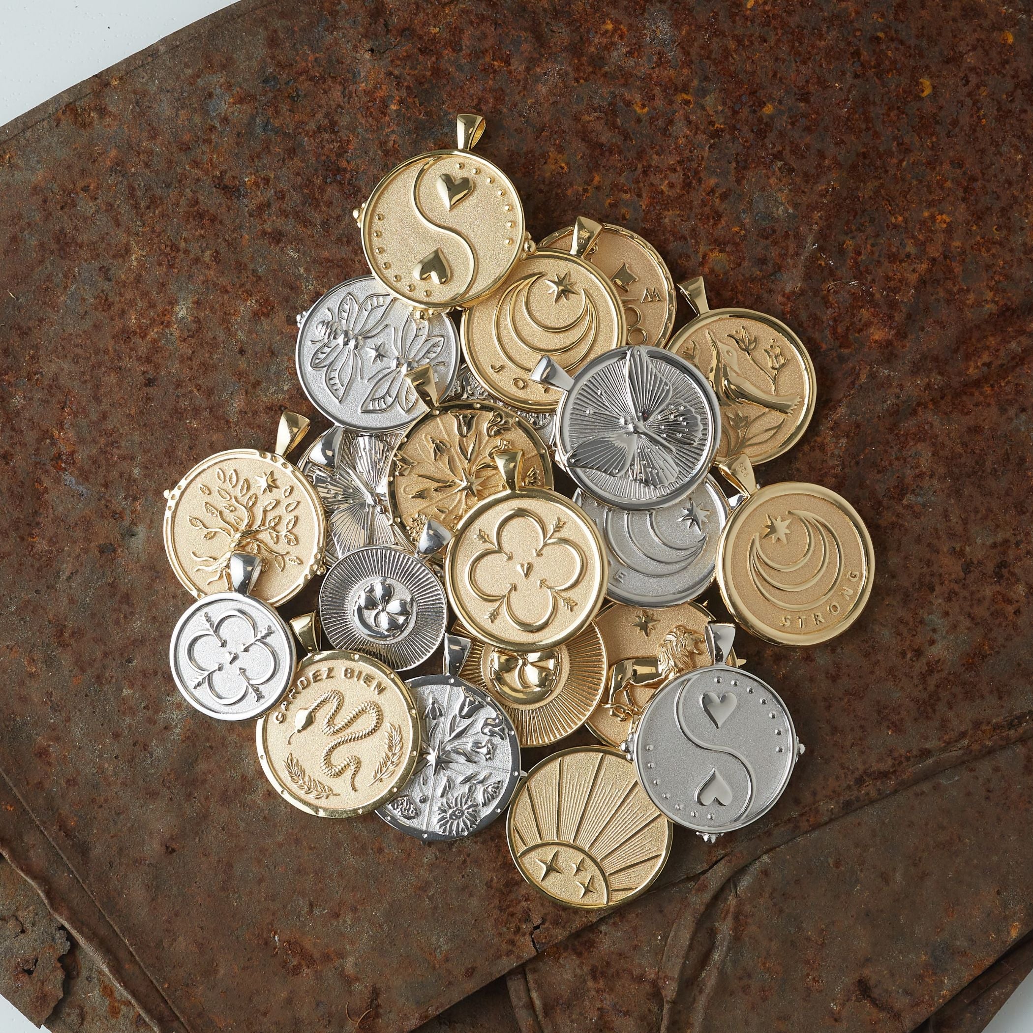 PEACE JW Original Pendant Coin in Solid Gold